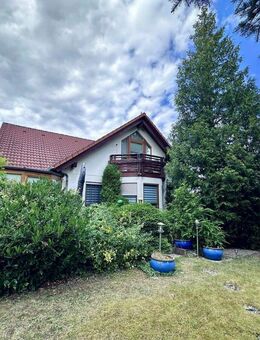 Ein idealer Platz für Ihre Familie! Gemütliches Einfamilienhaus in ruhiger Lage mit großem Garten! - Bannewitz