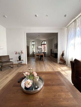 Exklusives Wohnhighlight: Möblierte 3-Zimmer-Wohnung im Herzen der Leeraner Altstadt - Leer (Ostfriesland)