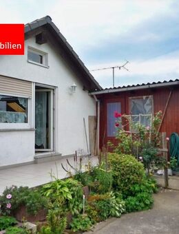 Wohnen am Feldrand: Renovierungsobjekt mit großem Potenzial und flexibler Grundrissplanung - Stadtallendorf