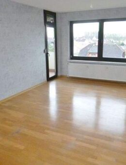 Schöne 2 Zimmer-Wohnung mit Balkon und separatem Hobby-/ Arbeitsraum und Garage, in guter und ruhiger Wohnlage von Großkrotzenburg. - Großkrotzenburg