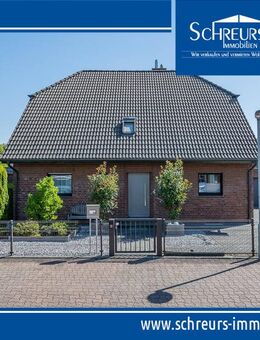 Sehr schöne Einliegerwohnung mit Kamin und Einbauküche ideal für eine Person - Krefeld