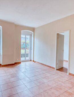 Wohnglück mit Garten: 4-Zimmer-Altbauwohnung mit Süd-Terrasse in familienfreundlicher Lage - Berlin