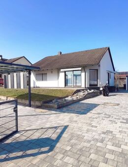 Bungalow, voll unterkellert. Auch als Renditeobjekt attraktiv. - Hahnbach