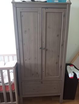 Kleiderschrank - Aurach