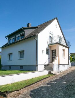 Gepflegtes 1-2 Familienhaus mit großem Grundstück - Dietzenbach