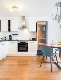 QVIII - VOLL MÖBLIERTE 2-ZIMMER WOHNUNG MIT BALKON IN BESTLAGE - Augsburg
