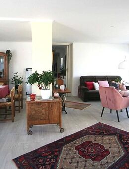 Ausblick über die Dächer von Karlsruhe 7. OG, Penthouse, 4,5 Zimmer, 158 qm - 6 Balkone/Terrassen - Karlsruhe