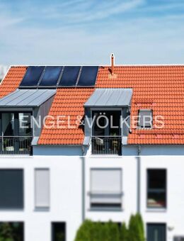 Lichtdurchflutete Dachgeschosswohnung mit zwei Balkonen in sehr ruhiger Lage - Regensburg