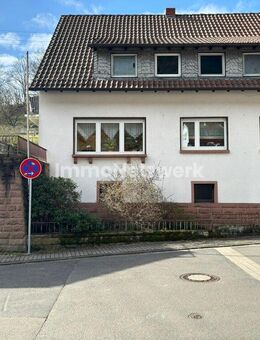 Vermietet, gepflegt, naturnah! Harmonisches Zweifamilienhaus in bester Lage. - Lindenberg (Rheinland-Pfalz)