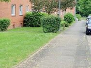 Aufgelockerte Wohnanlage - Balkon, zweckmäßige 2,5 Zimmer Wohnung, als WG vermietet, prov.-frei - Geesthacht