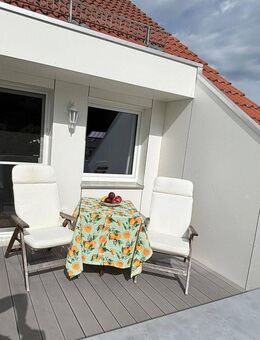 Sonnige 4-Zimmer-Maisonette-Wohnung mit Dachterrasse und EBK - Adlkofen