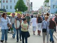 Wilhelmshaven Flohmarkt zum Streetart Festival Marktstraße West 07.08.2022 - Weener