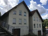 Helle 3-Zimmer-Wohnung mit überdachtem Balkon - Niederstetten