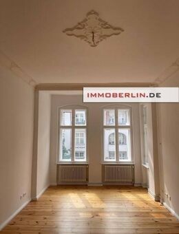 IMMOBERLIN.DE - Exquisite Stuck-Altbauwohnung mit Südwestbalkon in gefragter Lage - Berlin