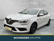 Renault Megane, ENERGY TCe 100 Life, Jahr 2017 - Burgstädt