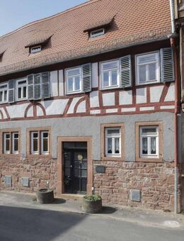 Seltene Gelegenheit - 2FH mit 3 Einheiten und Top-Potenzial in lebendiger Altstadt von Büdingen - Büdingen
