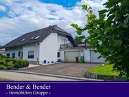 Top-gepflegter Bungalow mit Ausbaureserve und 3 Garagen in ruhiger Ortsrandlage! - Puderbach