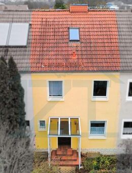 Historischer Charme mit Potenzial: Ihr gemütliches Reihenhaus in gewachsener Siedlung - Jena