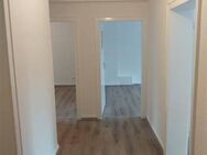 Familienwohnung mit Balkon zentral in Oberhausen... - Oberhausen