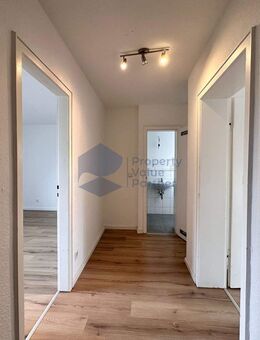 Helle 2-Zimmer-Wohnung mit Südwest-Balkon - Bergen (Niedersachsen)