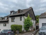 Doppelhaushälfte mit Garage und kleinem Garten abzüglich Einliegerwohnung und Vorgarten, LA-Hofberg - Landshut