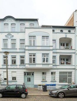 Tolle Altbauwohnung mit Stuck und Dielenboden - Magdeburg