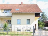 Top Lage: Große DHH mit 2 Wohneinheiten, 3 Balkonen, Garage, Keller und sehr schönem Garten - Bad Nenndorf