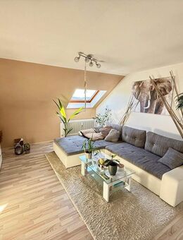 Schöne 2-Zimmer DG-Wohnung in Veitsbronn zu vermieten - Veitsbronn