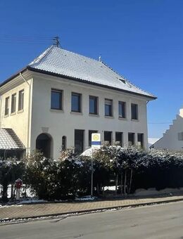 GELEGENHEIT, KFW 55 sanierte Altbauwohnung im Neubaustandard, atemberaubende Aussicht, Erstbezug - Bad Bellingen