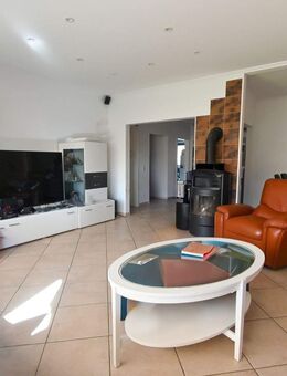 170 m² Gesamtfläche - modernes Reihenhaus mit ausgebautem Untergeschoss - Norderstedt