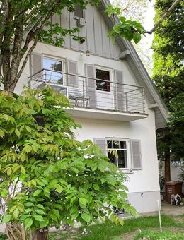 AIGNER - Kleines Juwel mit Potenzial - Charmantes Einfamilienhaus in ruhiger Siedlungslage - München