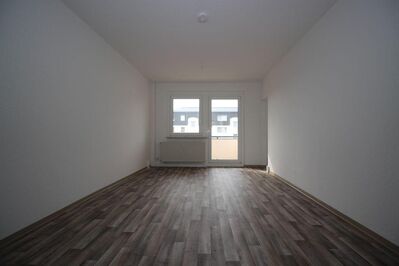 Renovierte 3-Zimmer-Wohnung mit Balkon zu vermieten!!