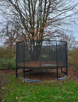 Großes Trampolin - Bochum Eppendorf