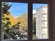 City-Wohnung im Bayerischen Viertel - 2,5 Zimmer mit Aufzug und Balkon - bezugsfrei - Berlin