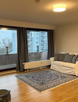 STUFENLOS & GANZ OBEN! Voll möblierte 2 Zimmer Wohnung mit Balkon, Aufzug und TG-Stellplatz - Mörfelden-Walldorf