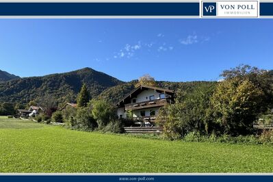 Großes Mehrgenerationenhaus in wunderschöner Lage inmitten der Chiemgauer Berge