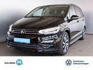 VW Touran, 2.0 TDI MOVE, Jahr 2023 - Hüttenberg