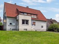 Zweifamilienhaus auf ca. 1511 m² großen Eigentumsgrundstück in Söhlde - Söhlde