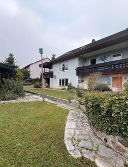 Großzügiges 2-3 Familienhaus in toller Lage - Aurach