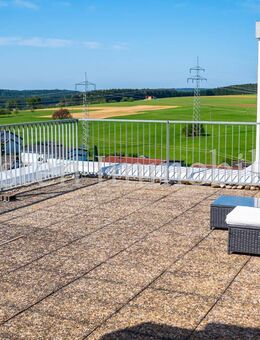 Neuwertige Penthousewohnung - 120 m², Aufzug, Garage & Panoramablick! 2022 komplett Saniert. - Schömberg (Regierungsbezirk Tübingen)