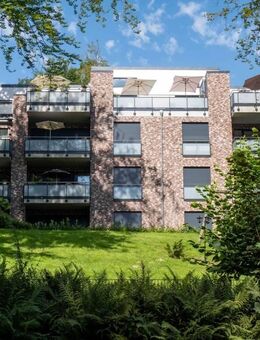 Penthouse Wohnung mit zwei Dachterrassen auf Parkgrundstück mit Alsterzugang - Hamburg