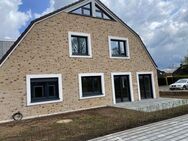 Achter de Höf: 3ter Bauabschnitt - Schlüsselfertige Doppelhaushälfte - 5 Zimmer/2 Bäder/24 m² Terrasse/ausgebauter Spitzboden (Nfl.) - Kisdorf