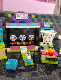 Lego Friends - Spielspaß auf dem Jahrmarkt (41127) - Lage (Nordrhein-Westfalen)