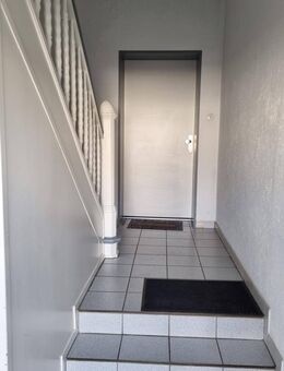 Kernsanierte 2-Zimmer Wohnung in sehr gepflegtem Haus - Krefeld