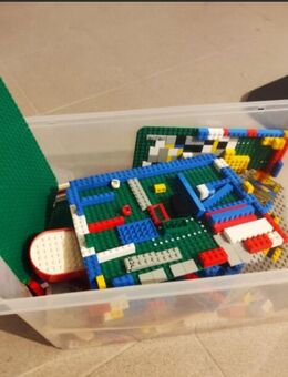 LEGO-Bausteine // zwei Kisten - Sersheim