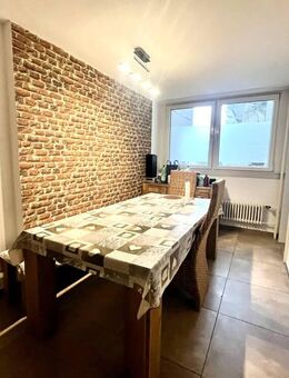 ELVIRA - Moosach am OEZ! Schön geschnittene 3-Zimmer-Wohnung mit 2 Balkonen - München