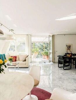 Traumhaftes Penthouse in einmaliger Lage mit Blick a.d. Taunus - Wiesbaden