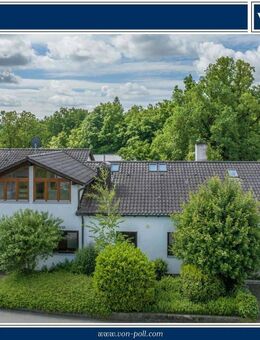 Zeitlose Villa am Waldrand mit Bachzugang und eigenem Waldchalet. - Eggenfelden