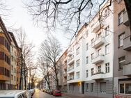 Urbanes Wohnen: 3 Zimmer Altbauwohnung mit Balkon - Berlin