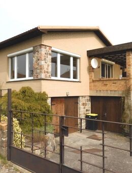 Am Stadtrand: Einfamilienhaus mit Vollkeller und Garage - Terrasse - Einbauküche.... - Malchin